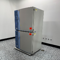 Thermo Scientific Forma Steri-Cult Double Stack CO2 Incubator image 1